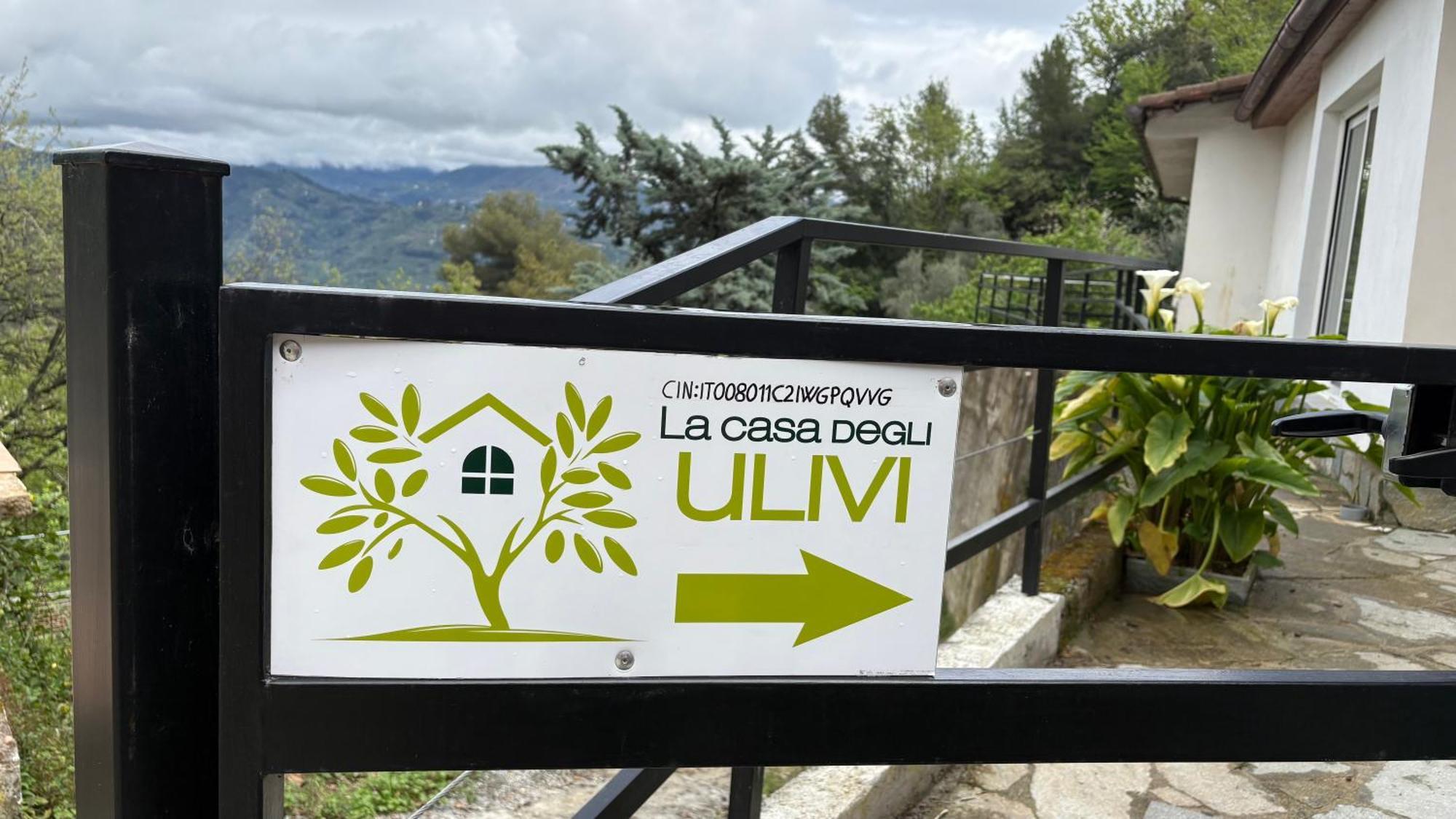 La Casa Degli Ulivi Villa กัมโปโรสโซ ภายนอก รูปภาพ